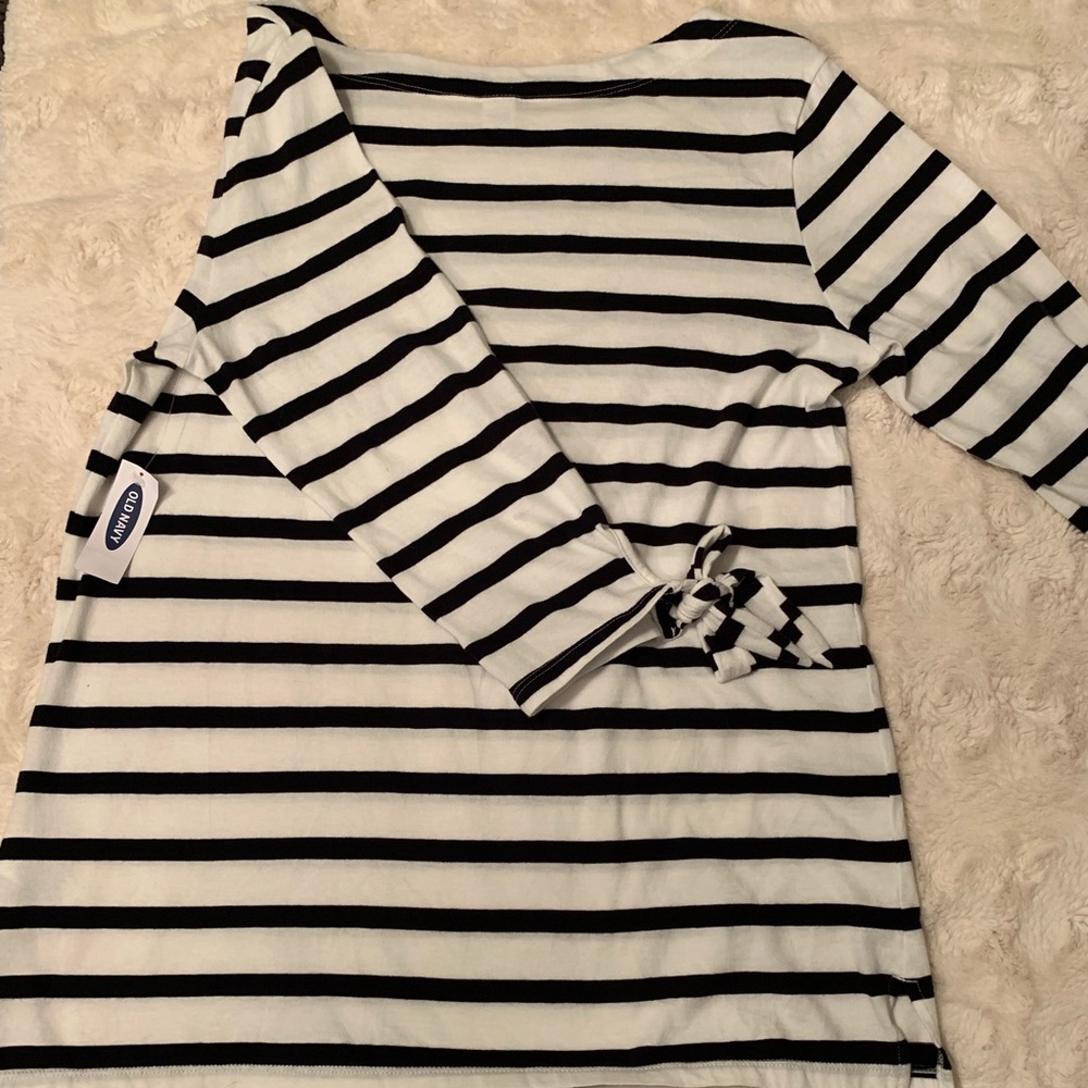 Old Navy Striped 3/4 tie Sleeve
